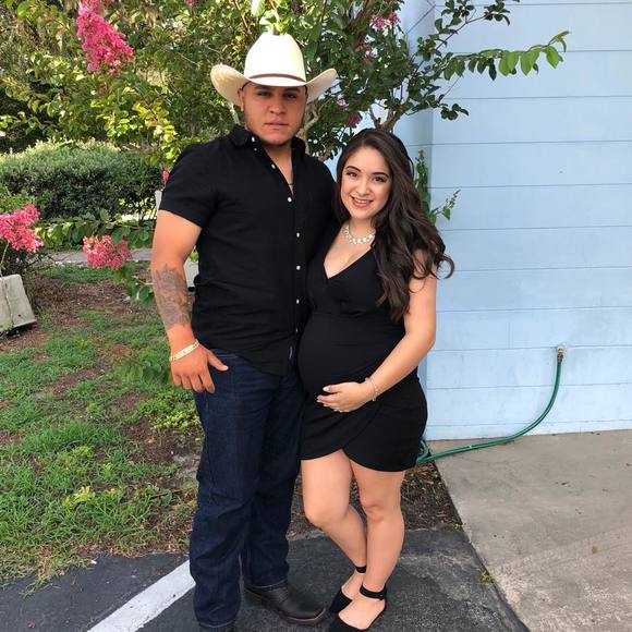 Meet your Posher, Mayra - Picture 1 of 1